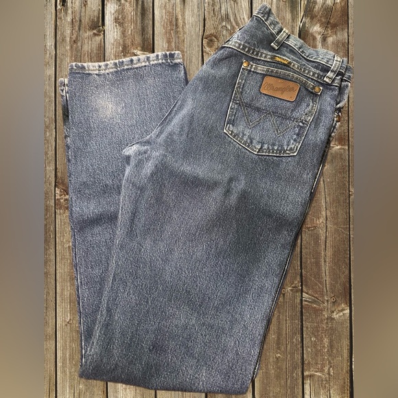 Wrangler “ George Strait“ Cowboy Cut Collection Blue Jeans - Picture 8 of 13